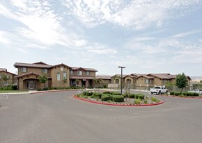 Villa Esperanza in Avenal, CA - Building Photo