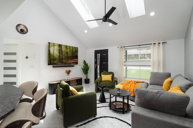 4016 Eaton Dr in Rockford, IL - Building Photo - Building Photo