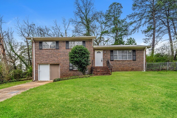 1212 Birchwood St in Birmingham, AL - Building Photo