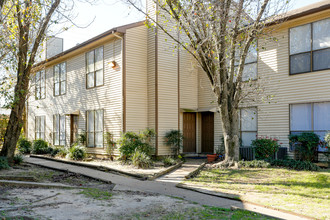 Crown Wilcrest Arbor Townhomes in Houston, TX - Building Photo - Building Photo