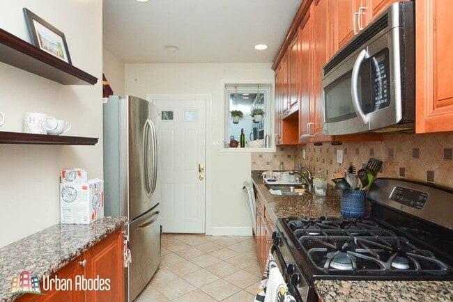 3630 N Bosworth Ave in Chicago, IL - Building Photo - Building Photo