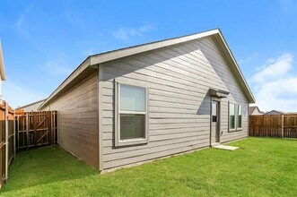 2803 Silent Wy in Crandall, TX - Building Photo - Building Photo