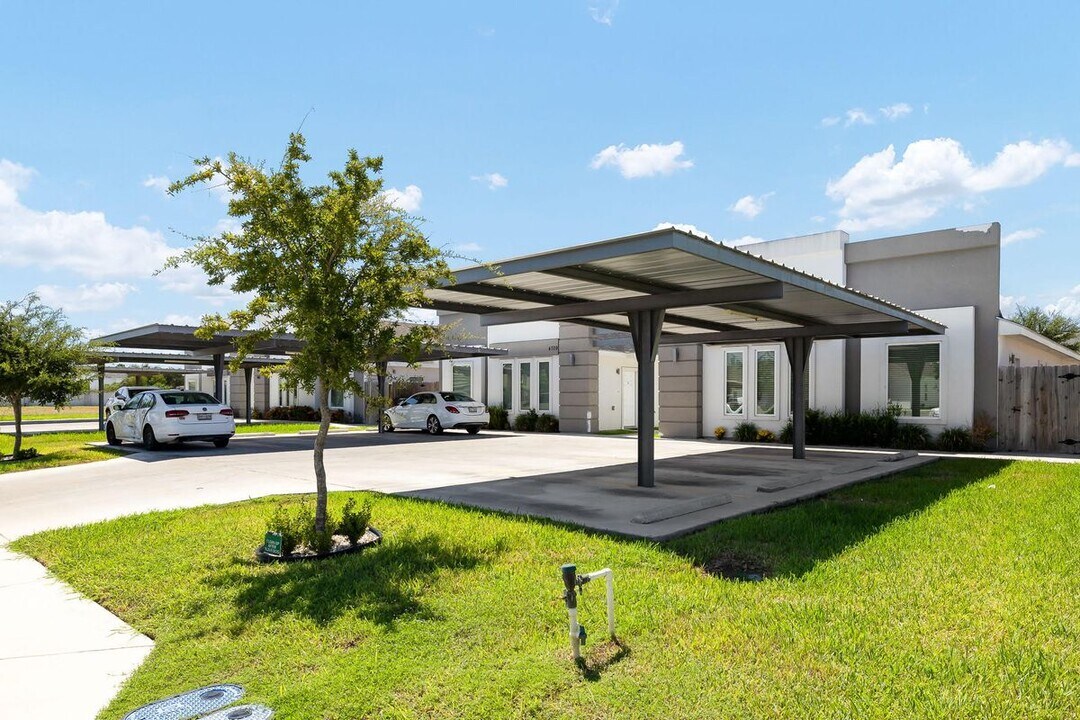 4709 Magnolia Ave in McAllen, TX - Building Photo