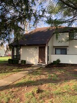 139 N Terrace Ave, Unit 3 in Newark, OH - Building Photo