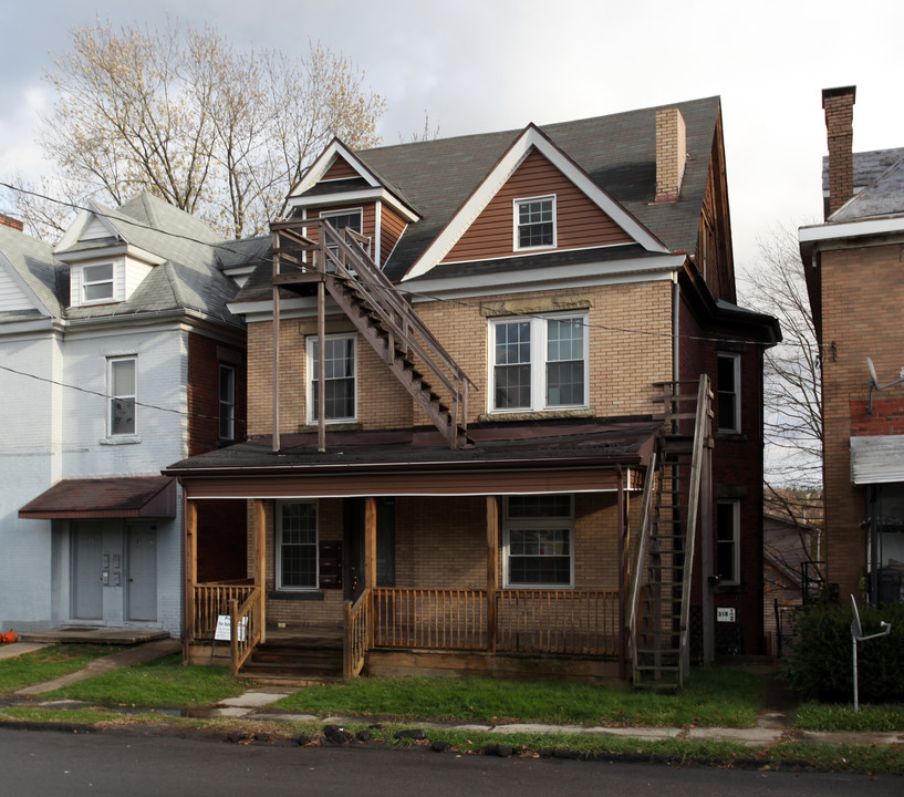 318 Gaston Ave in Fairmont, WV - Building Photo