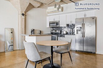 1617 Cosmo St in Los Angeles, CA - Building Photo - Building Photo