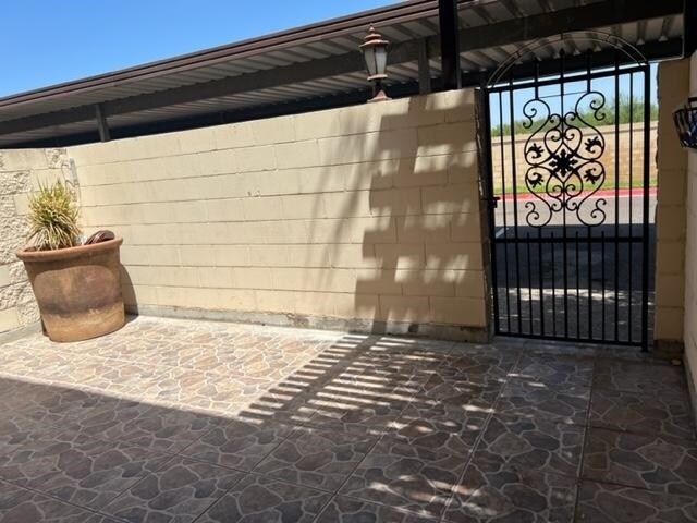 1609 Saldana Ave in Laredo, TX - Building Photo - Building Photo