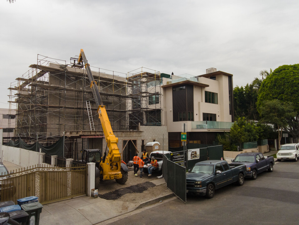 1245 N Formosa Ave in West Hollywood, CA - Building Photo