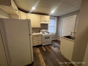 62 High St in Bangor, ME - Building Photo - Building Photo