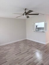 204 Canterbury I, Unit 2040 in West Palm Beach, FL - Building Photo - Building Photo
