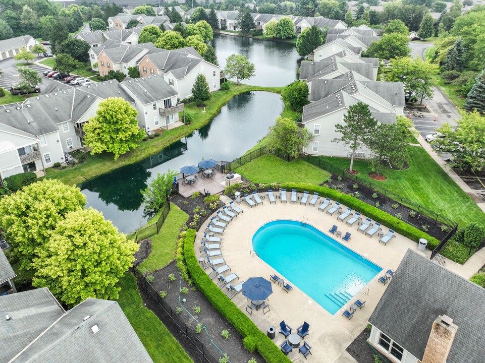 Perimeter Lakes Apartments in Dublin, OH - Foto de edificio