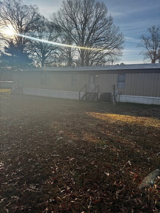 518 Daugherty Rd in China Grove, NC - Building Photo