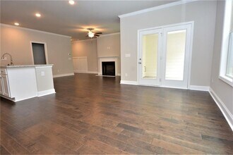 2170 Manor Pointe Dr in Cumming, GA - Foto de edificio - Building Photo