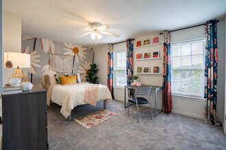 1051 Southern Dr in Columbia, SC - Foto de edificio - Building Photo