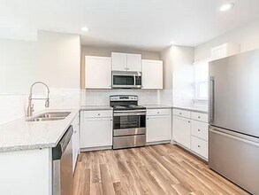 1098 E 22nd Ave in Columbus, OH - Building Photo - Building Photo