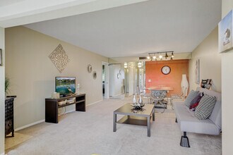 4254 Deste Ct in Greenacres, FL - Building Photo - Building Photo