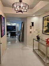 3000 Island Blvd in Aventura, FL - Foto de edificio - Building Photo