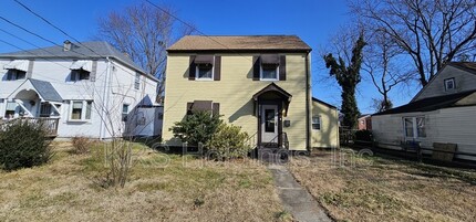 1612 Oak Ave in Newport News, VA - Building Photo - Building Photo