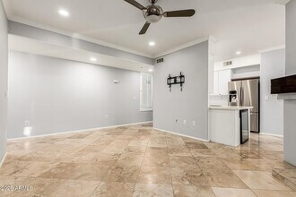 2992 N Miller Rd in Scottsdale, AZ - Foto de edificio - Building Photo