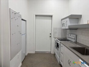 17307 Old 81 in Troy, TX - Building Photo - Building Photo