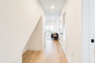 716 L St SE in Washington, DC - Building Photo - Building Photo