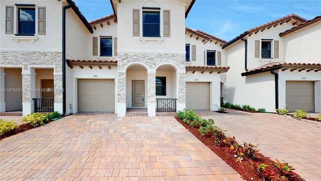 11961 SW 245 Ter in Princeton, FL - Building Photo - Building Photo
