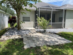 6519 Blue Grosbeak Cir in Lakewood Ranch, FL - Building Photo - Building Photo