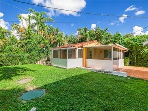 1214 Madrid St, Unit EFF in Coral Gables, FL - Building Photo - Building Photo