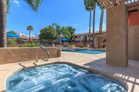 Shadowtree Apartment Homes in Tucson, AZ - Foto de edificio - Building Photo