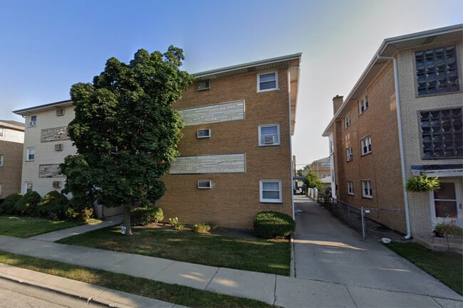 property at 8212 W Walsh Ln