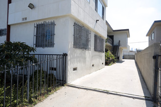 1144 Fedora St in Los Angeles, CA - Building Photo - Building Photo