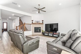 2096 Creekbluff Cir in Carrollton, TX - Building Photo - Building Photo