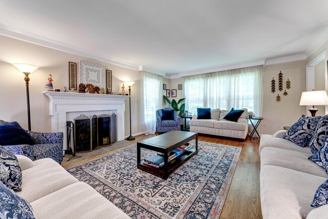 10108 Donegal Ct in Potomac, MD - Building Photo - Building Photo