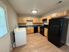 661 Maplewood Ln in Hull, GA - Building Photo - Building Photo