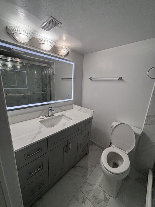 39 Sugarcane Av in Brampton, ON - Building Photo