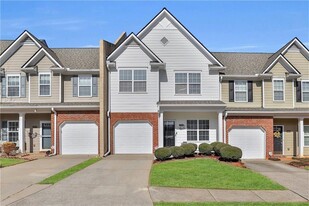 2369 Suwanee Pointe Dr