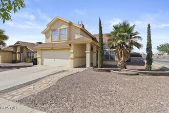 12197 Sun Ray in El Paso, TX - Building Photo - Building Photo