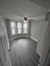 1526 Dixmont Ave, Unit 2 in Cincinnati, OH - Building Photo - Building Photo