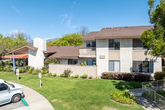 Shepard Place in Carpinteria, CA - Foto de edificio - Building Photo