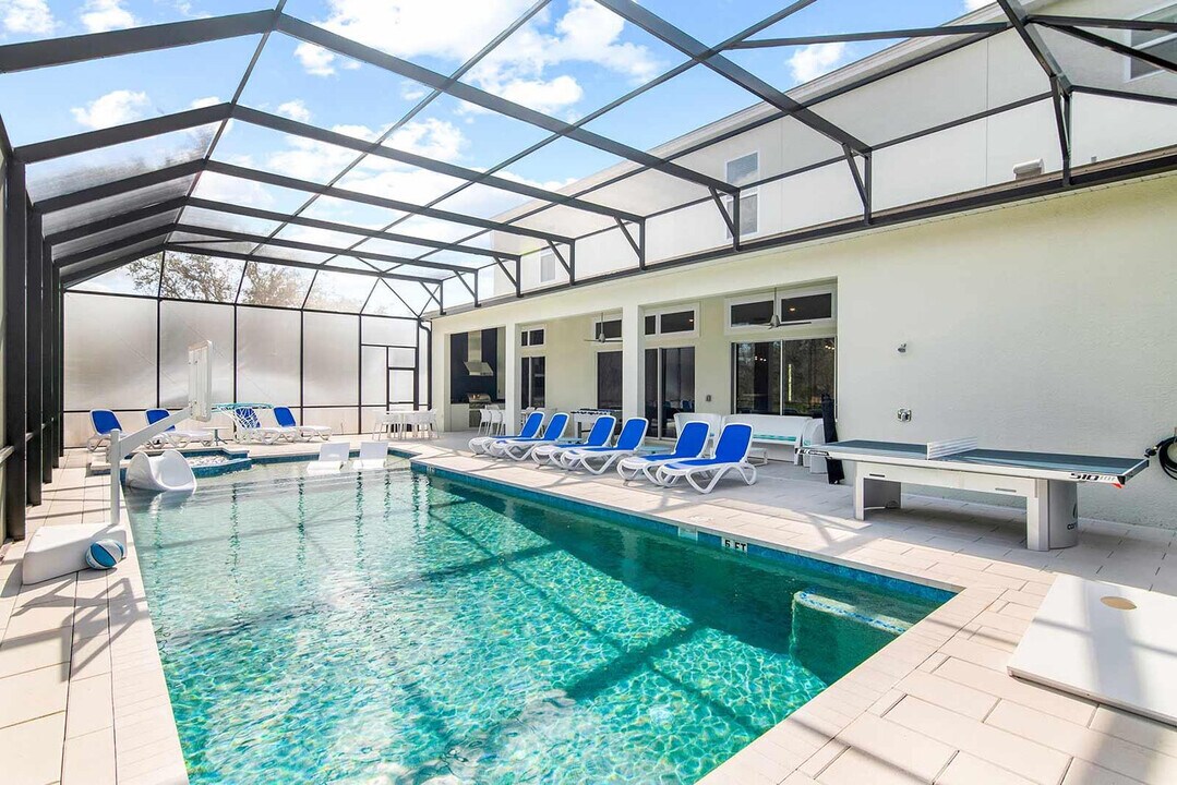 1786 Oak Blossom Dr in Davenport, FL - Building Photo