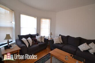 923 W Waveland Ave, Unit M05B in Chicago, IL - Building Photo - Building Photo