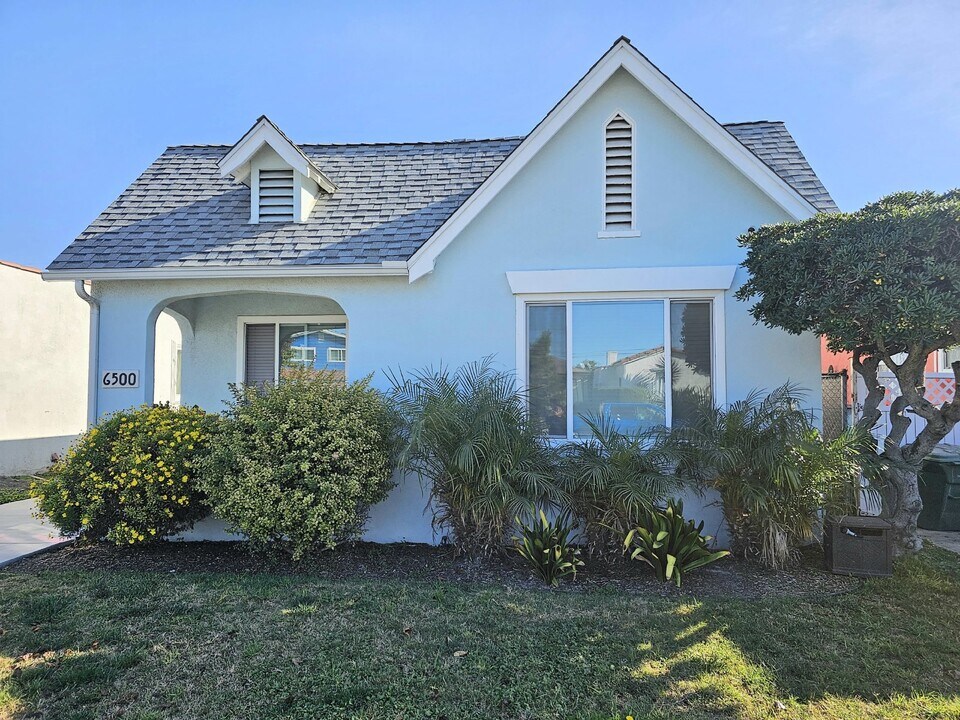 6500 Arlington Ave in Los Angeles, CA - Building Photo