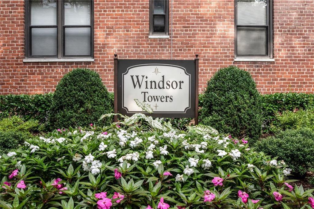 2 Windsor Terrace in White Plains, NY - Building Photo