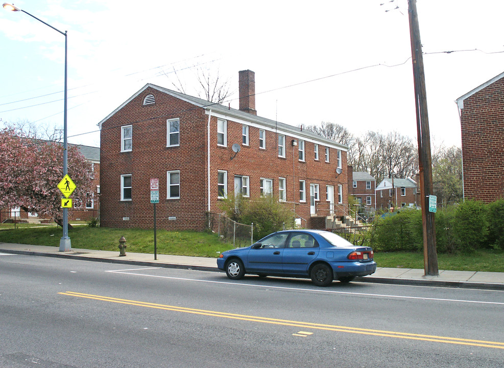 301-323 63rd St NE in Washington, DC - Building Photo