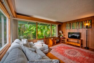 64 Kaapuni Loop in Hilo, HI - Building Photo - Building Photo