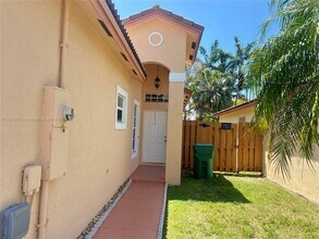 8766 SW 213th Terrace in Cutler Bay, FL - Building Photo - Building Photo