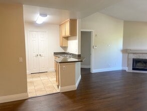 2400 Del Mar Way in Corona, CA - Building Photo - Building Photo