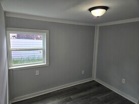 5906 Hillsboro St in Houston, TX - Building Photo