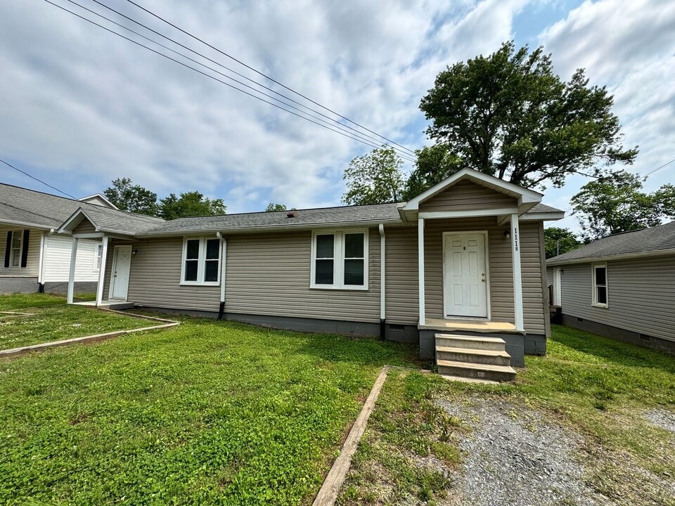 111 Shull St in Shelby, NC - Building Photo