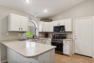 18119 W Sammy Way in Surprise, AZ - Building Photo - Building Photo